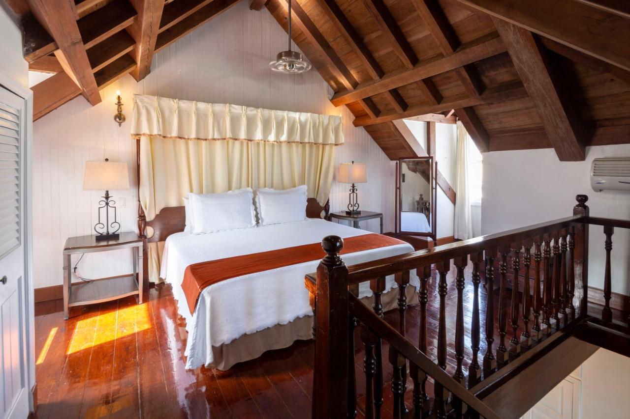 Copper And Lumber Store Hotel English Harbour ภายนอก รูปภาพ