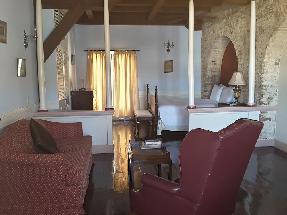 Copper And Lumber Store Hotel English Harbour ภายนอก รูปภาพ